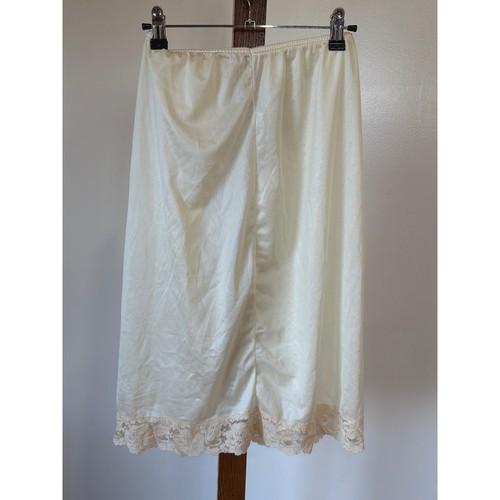 Vintage cream nylon lace trim - cream,